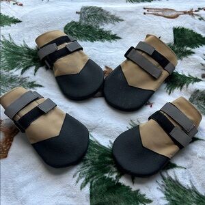 Tan and Black Dog Boots with Reflective Straps size large golden retriever